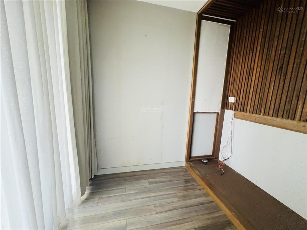 Nhà rộng/ thoáng mát giá tốt nhất tại đảo kim cương 180m2, 23 tỷ 5. ban công rộng