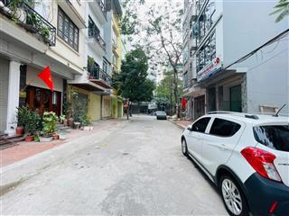 Bán nhà phú diễn trước nhà ô tô tránh vỉa hè 41m2 thang máy 12,95 tỷ