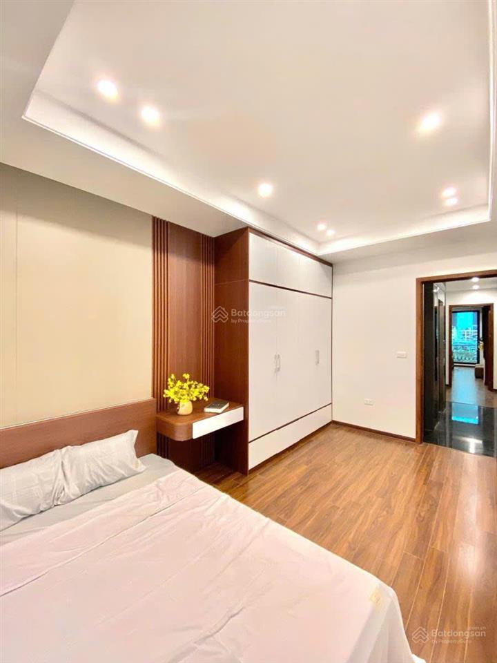 Bán nhà trần quốc hoàn, cầu giấy 60m² x 5t x mt 4m8 x giá 20,5 tỷ. phân lô vip, gara ô tô, kd đỉnh