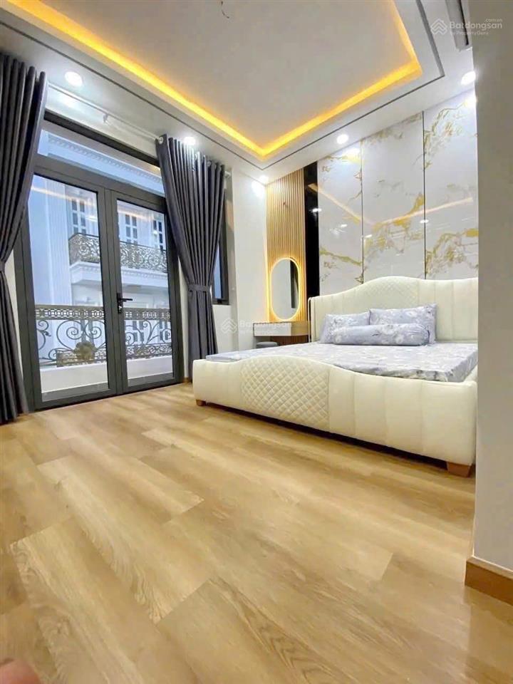 Chính chủ bán nhà trần thái tông 45m² x 6t x giá 15.9 tỷ. nhà mới thang máy, thông sàn, ô tô tránh