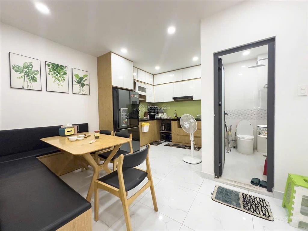 Bán nhà 37m2 xây 2 tầng đường lê thúc hoạch, tân phú giá 2tỷ050.gần thpt trần phú. hẻm 5m. sổ riêng