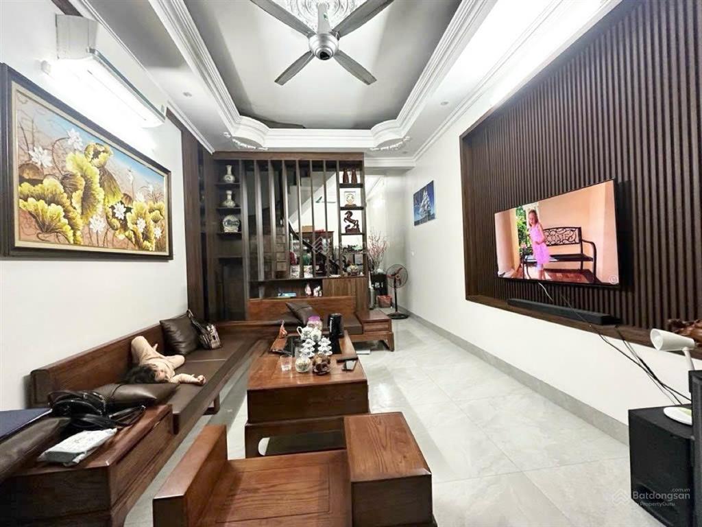 Bán nhà nguyễn khang  yên hoà 55m2  30m ra mặt phố  15.1 tỷ thương lượng tốt chỉ cần thích