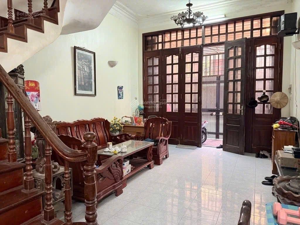 Bán nhà mặt ngõ phùng chí kiên  phân lô  oto tránh  56m  ô chờ thang máy  giá tốt đầu tư