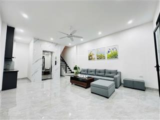 Bán nhà 279 đội cấn  40m2  6 tầng thang máy  ở sướng còn 1 căn duy nhất   0843 983 ***