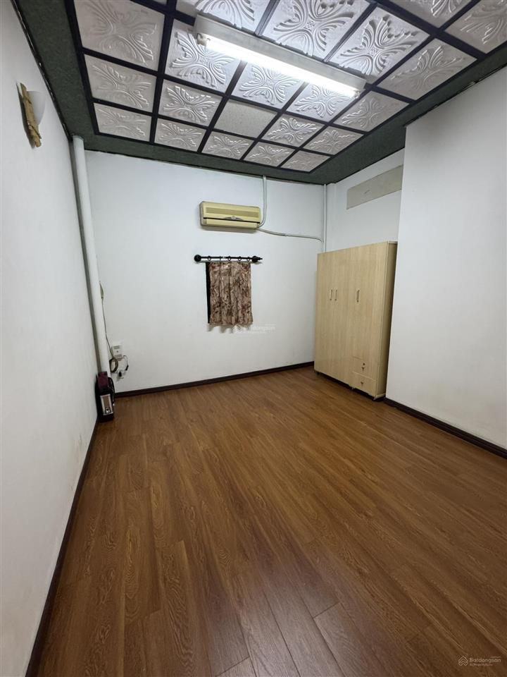 Cho thuê nhà nguyên căn đường trường sa  quận 3  chính chủ