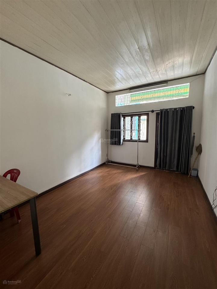 Cho thuê nhà nguyên căn đường trường sa  quận 3  chính chủ