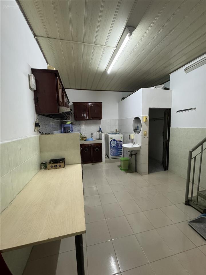 Cho thuê nhà nguyên căn đường trường sa  quận 3  chính chủ