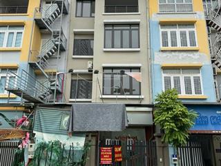 Cho thuê nhà 4 tầng mới xây tại ngõ 13 mai động, mặt tiền lớn, vỉa hè rộng, oto đỗ cửa