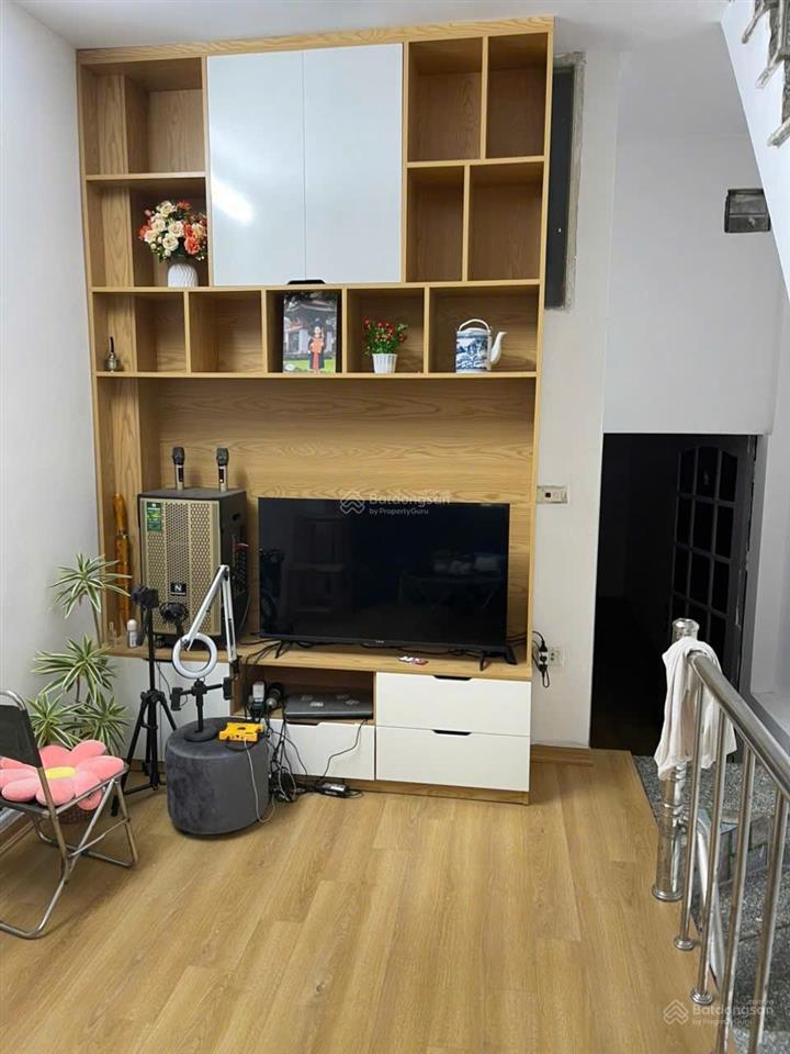 Nhà đẹp phố phương liệt  giải phóng  2 thoáng  ngõ thông  3 bước ra ô tô  35m2  7 tỷ