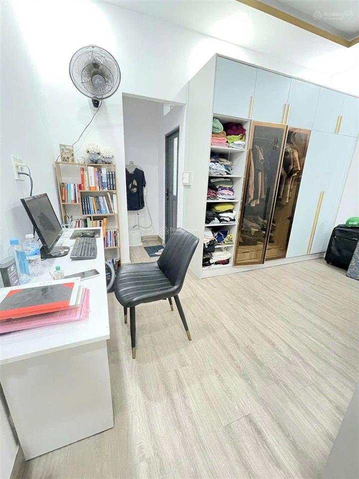 Phan xích long, phú nhuận, nhà đẹp ở ngay, 4 tầng, gần mt, ngang 4m, 128m2 dtsd, 6.45 tỷ