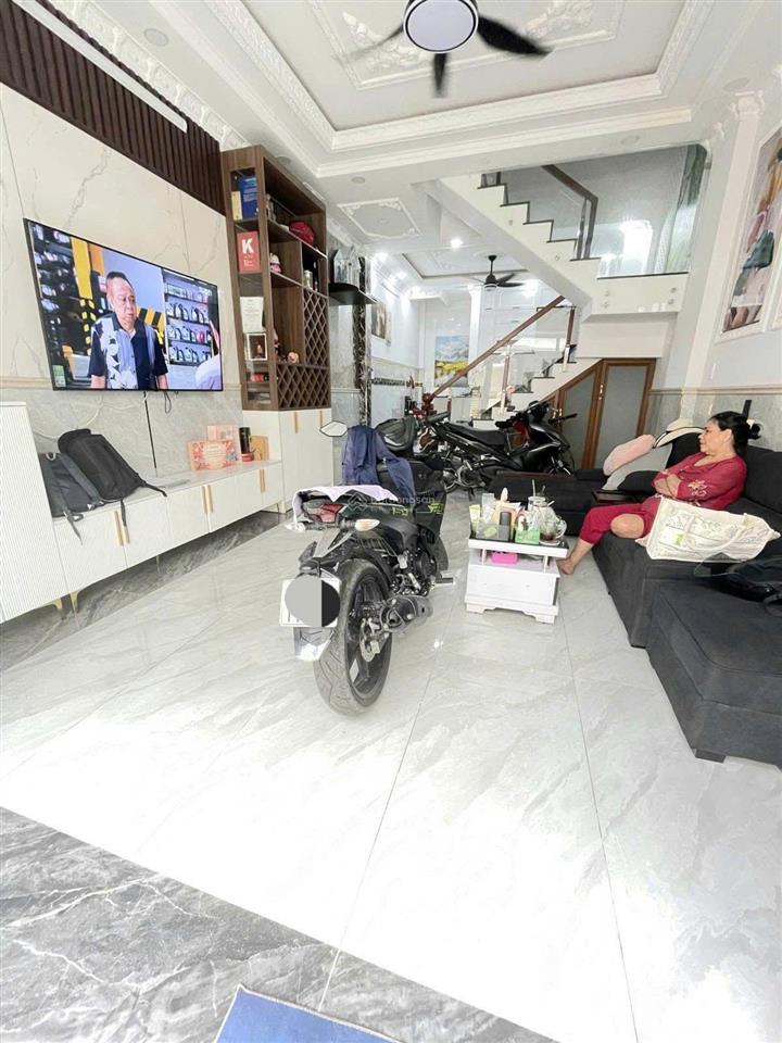 Phan xích long, phú nhuận, nhà đẹp ở ngay, 4 tầng, gần mt, ngang 4m, 128m2 dtsd, 6.45 tỷ