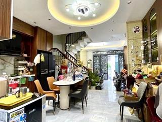 Nhà đẹp ở ngay/kd, 3 tầng, 41m2, 2 mặt thoáng, gần hxh trần quang diệu, quận 3, nhỉnh 8 tỷ