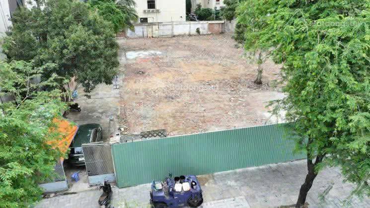 Đất giảm 65 tỷ  nguyễn văn thủ quận 1  31x44m  hệ số 7.75  giá bán nhanh 1.235 tỷ