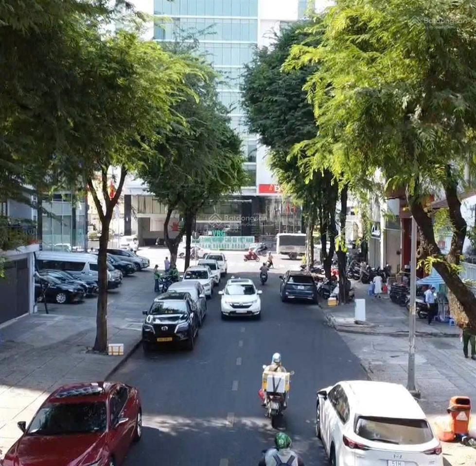 Đất giảm 65 tỷ  nguyễn văn thủ quận 1  31x44m  hệ số 7.75  giá bán nhanh 1.235 tỷ