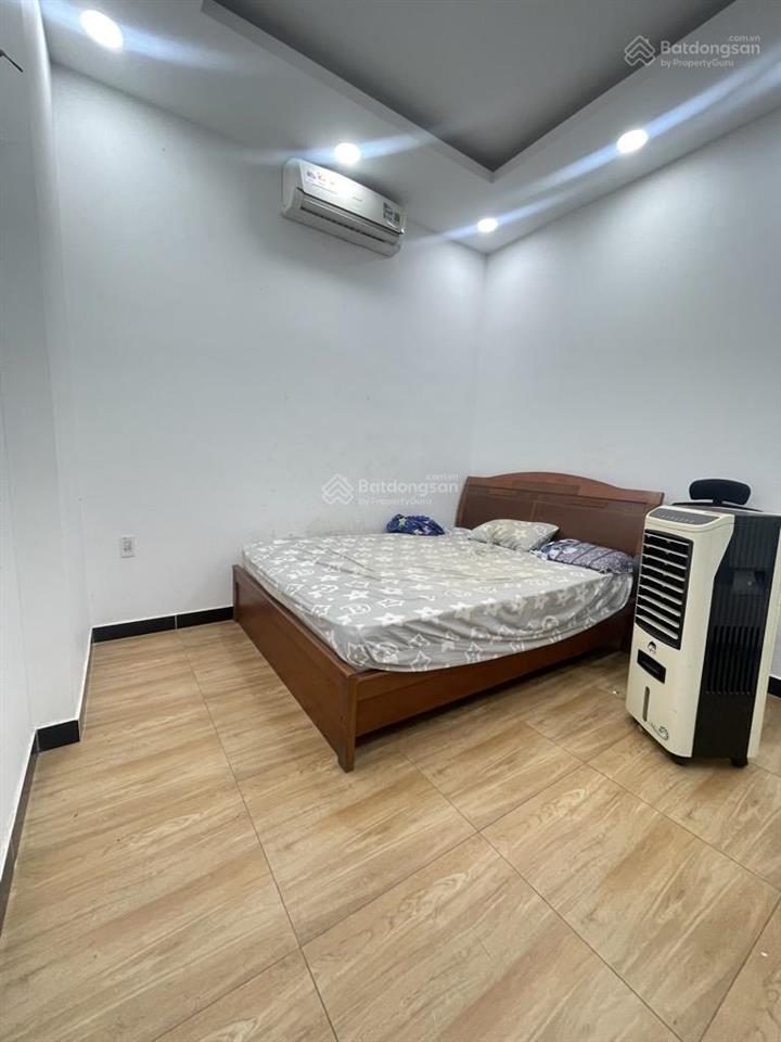 Nhanh mới kịp chính chủ giá rẻ  dòng tiền 12 phòng 25tr/thang  ngang khủng lớn gần 6m