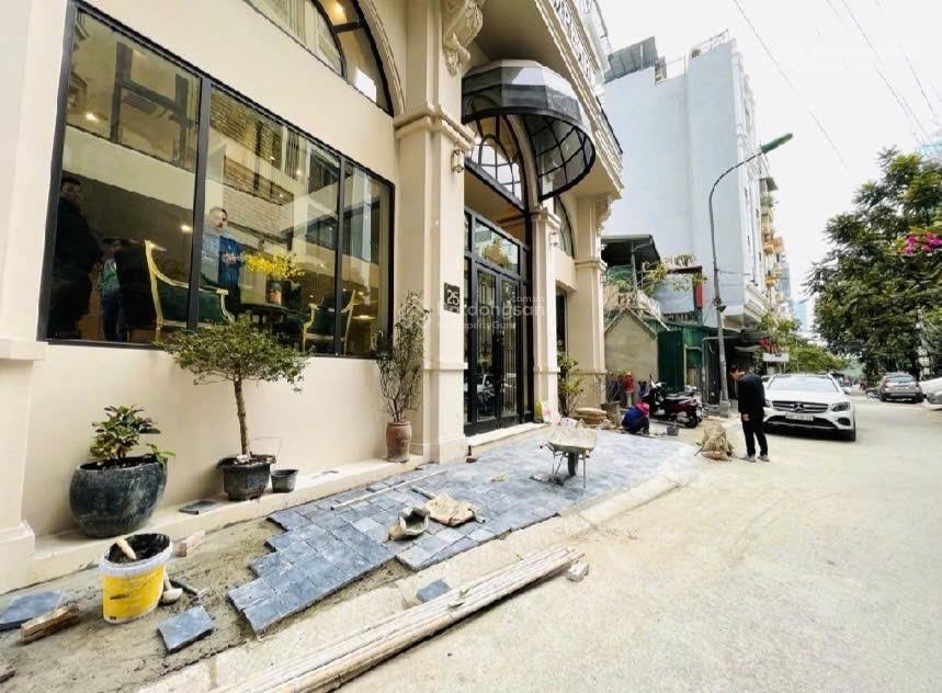 Bán khách sạn 5 sao tại phố giang văn minh, dt 260 m2, 9 tầng, 33 phòng