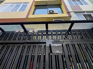 Bán nhà đường nhật tảo hẻm xe hơi 10m, dt 3,56 x 10, 4 tầng vào ở ngay trung tâm quận 10