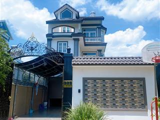 Cần bán lô đất 6*24, giá 11.5 tỉ, đất ngay liên phường gần global city.  0932 004 ***