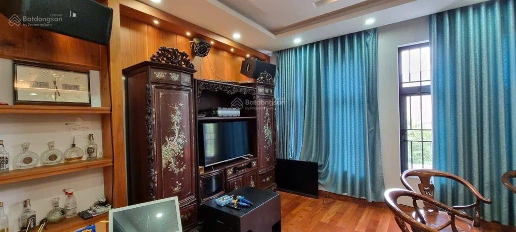 Bán nhà mặt tiền khu họ lê  6,7x24m  4 tầng  mặt tiền kinh doanh 15m có vỉa hè  giá chỉ 18 tỷ