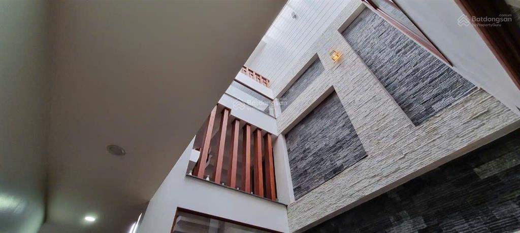 Bán nhà mặt tiền khu họ lê  6,7x24m  4 tầng  mặt tiền kinh doanh 15m có vỉa hè  giá chỉ 18 tỷ