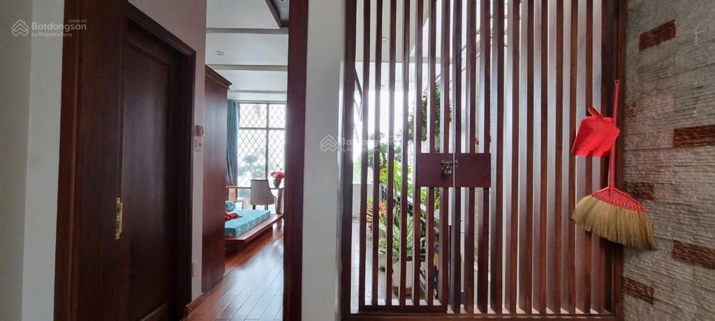 Bán nhà mặt tiền khu họ lê  6,7x24m  4 tầng  mặt tiền kinh doanh 15m có vỉa hè  giá chỉ 18 tỷ