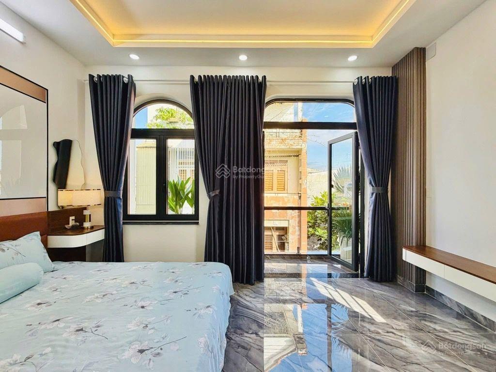 Bán nhà lũy bán bích  85m2  4 tầng  nội thất cao cấp  hẻm nhựa 8m  ngang 5m  giá chỉ 10,5 tỷ