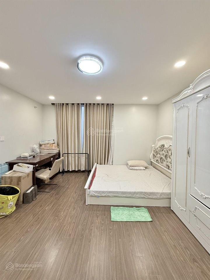 Bán nhà mặt tiền nguyễn sơn  5,5x19m  5 tầng  cho thuê 50tr/tháng  giá chỉ 13,5 tỷ