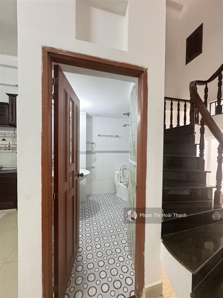 Cg. nhà 2 tầng  đường thông  lã xuân oai  gần lê văn việt  70m2  ngang 4.5m  6.65tỷ