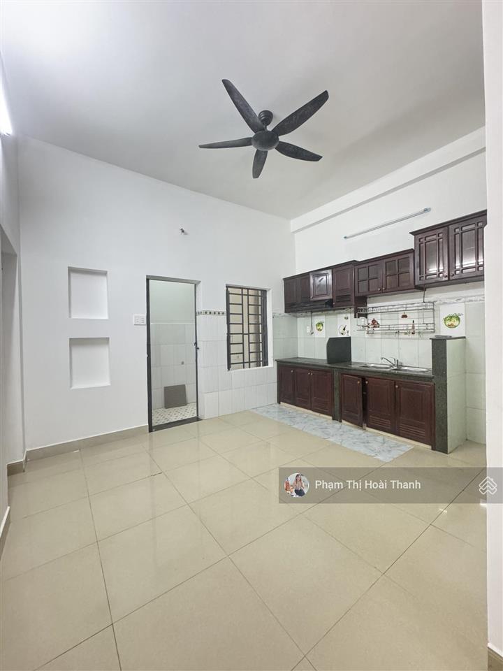 Cg. nhà 2 tầng  đường thông  lã xuân oai  gần lê văn việt  70m2  ngang 4.5m  6.65tỷ