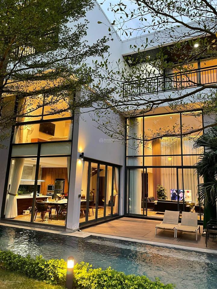 Tôi cần bán biệt thự 500m2 mặt hồ đại lải đất sát mép hồ