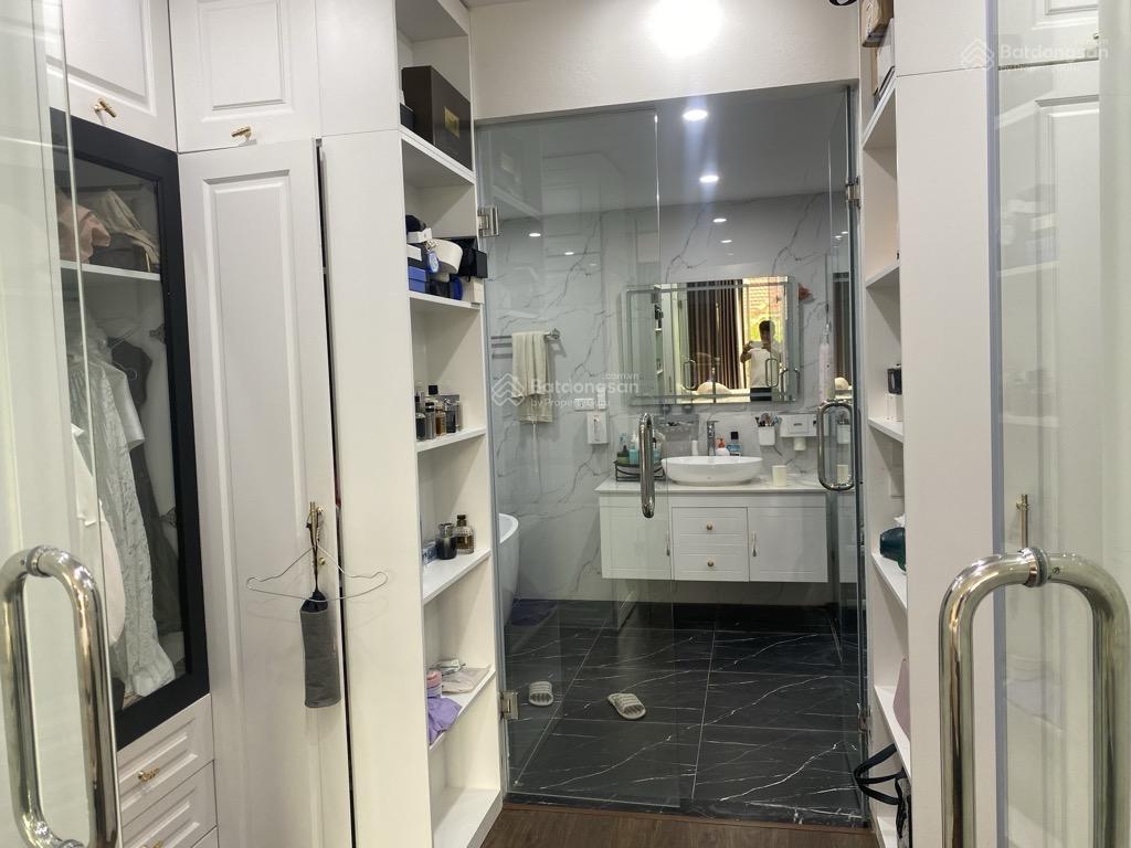 Bán nhà phố hồng tiến , dt 45m2 * m tiền 6m * nhà 6 tầng thang máy gần sát oto tránh , nhỉnh 11 tỷ