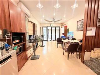 Siêu phẩm phạm văn đồng lô góc ô tô vào nhà 18,8 tỷ