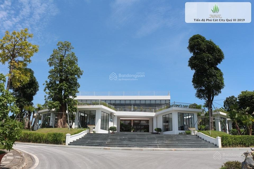 Chính chủ bán bt phú cát city, dt 220m2, giá tt. đường to vị trí siêu vip, sổ đỏ.  0964 588 ***