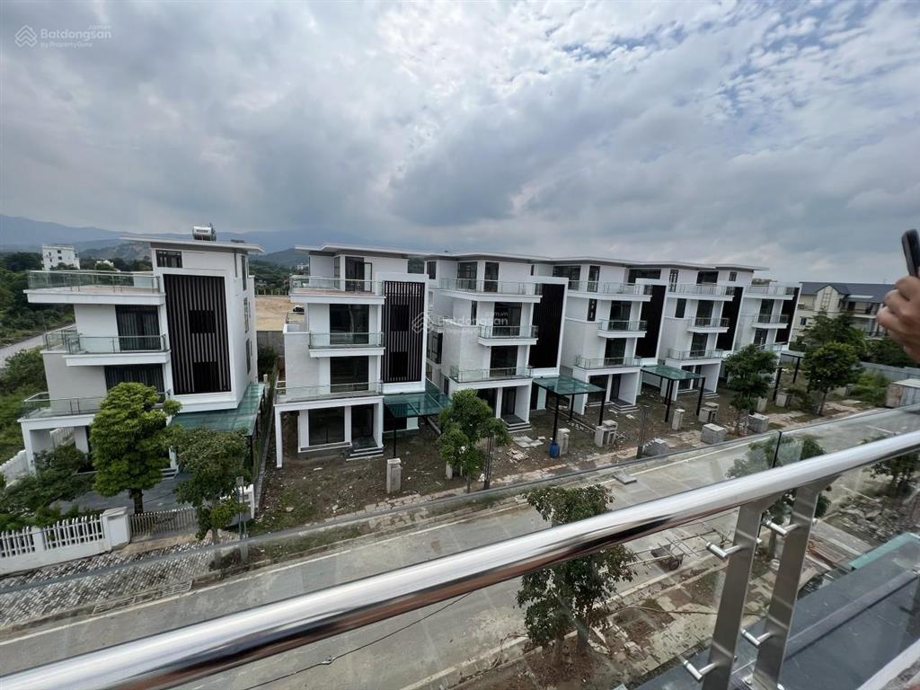 Chính chủ cần bán gấp bt phú cát city 181m2, giá 71tr có sổ đỏ. không lỗi phong thủy.  0964 588 ***