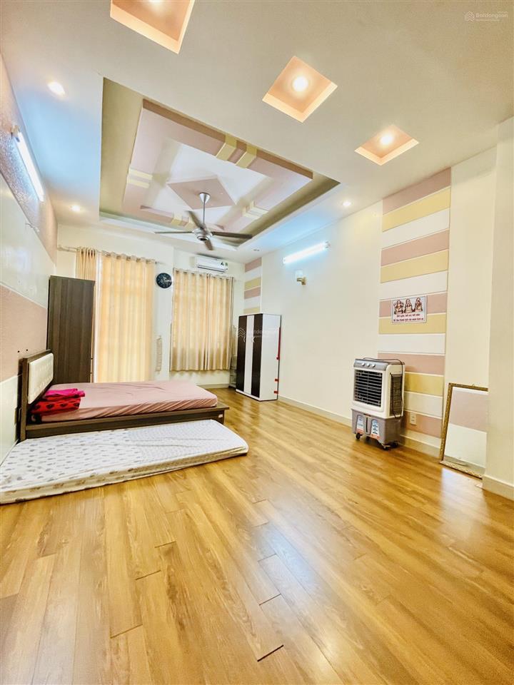 Khu vip bình phú  quận 6  4 tầng  4m x 16m  5pn  5wc  đối diện công viên  khu an ninh