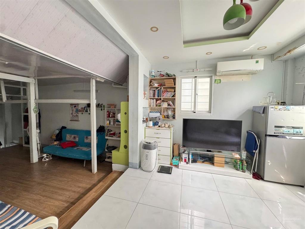 Bán nhà đường bà hạt quận 10  sát mặt tiền  43,3m2  2 tầng  chỉ 7.2 tỷ