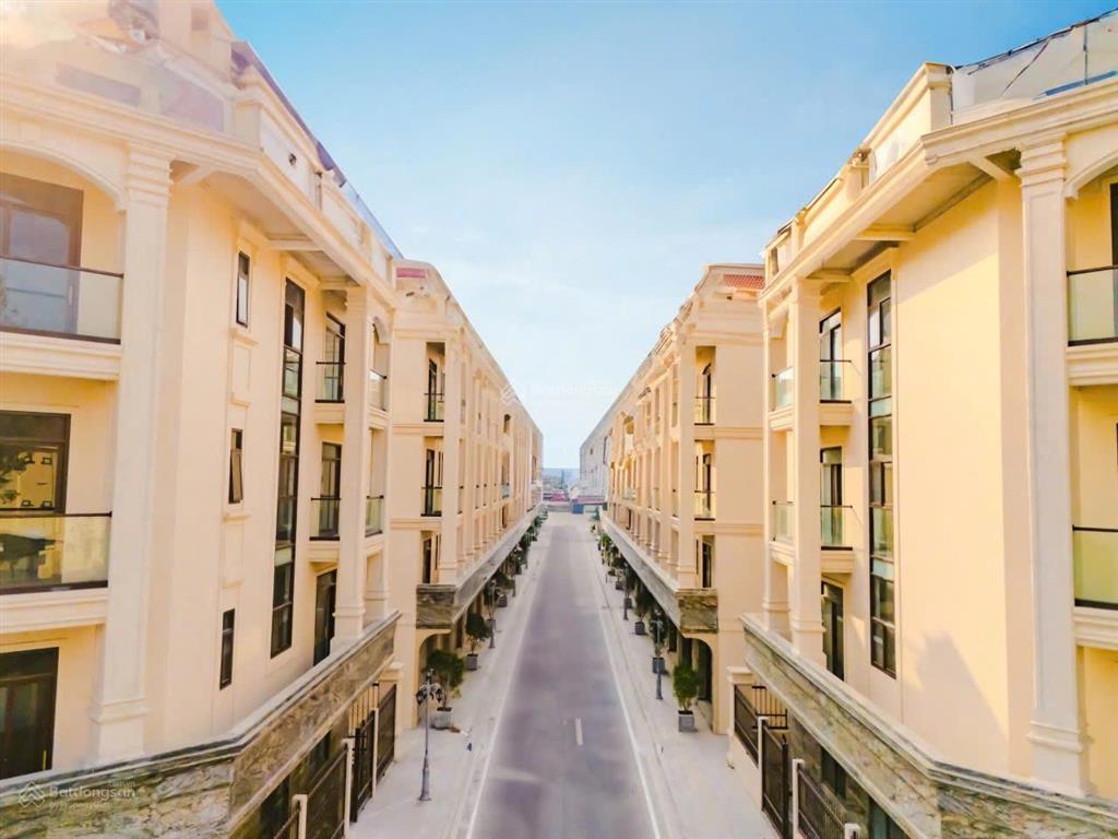 Chính chủ gửi bán căn góc mặt đường 427 trần phú thường tín himlam 1