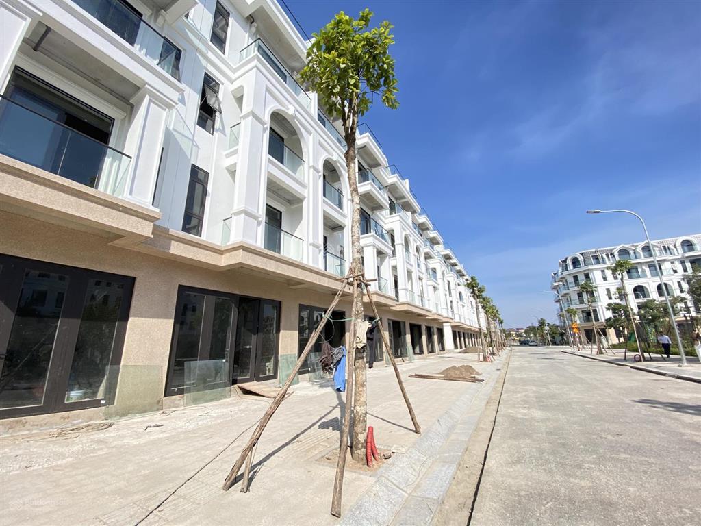 Bán gấp căn liền kề cạnh góc himlam bolevard trung tâm thường tín