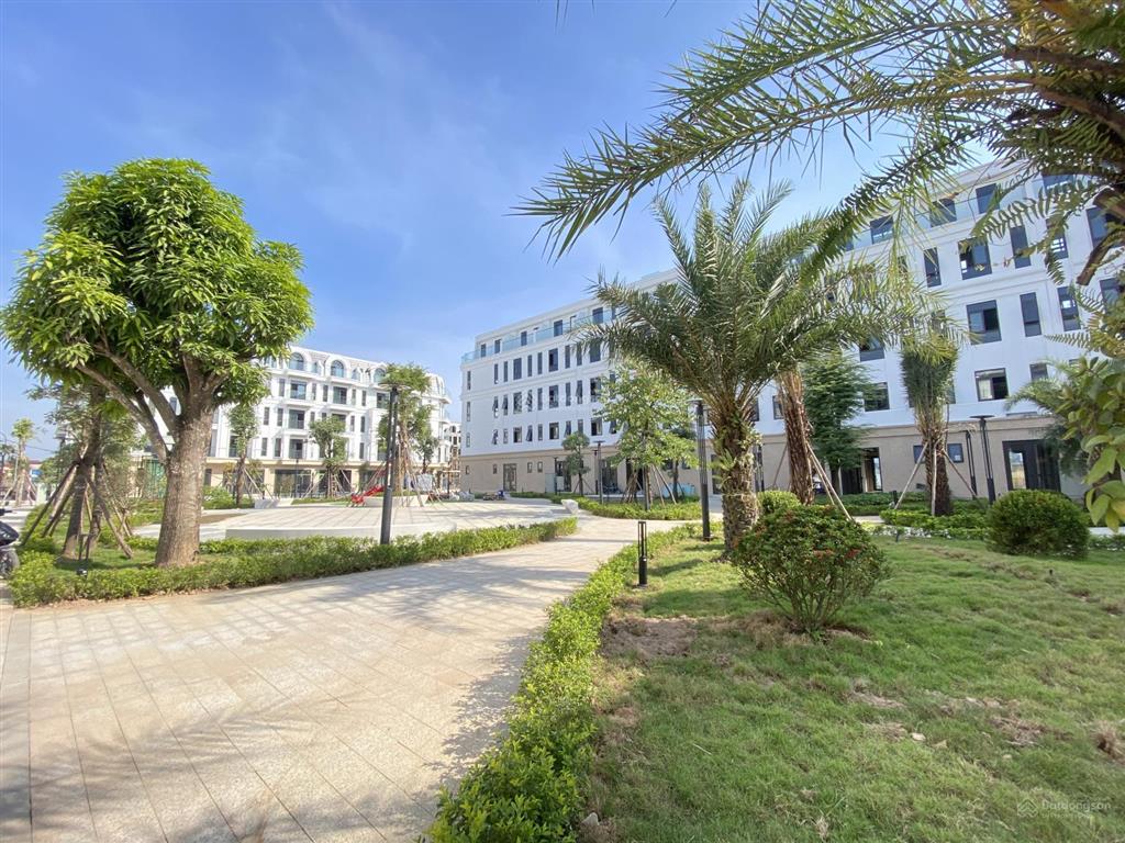 Bán gấp căn liền kề cạnh góc himlam bolevard trung tâm thường tín