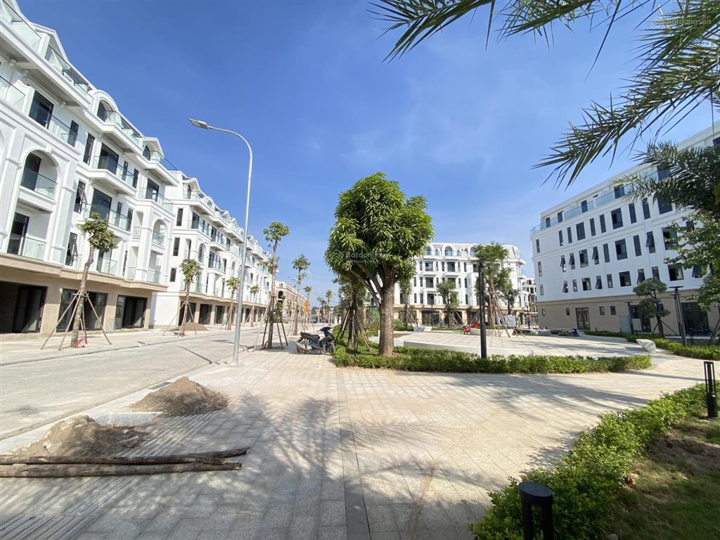 Bán gấp căn liền kề cạnh góc himlam bolevard trung tâm thường tín