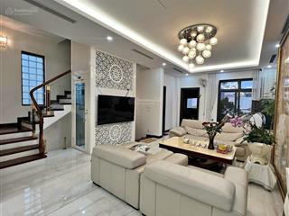 Nhà mới đẹp sát lê trọng tấn 35m 5 tầng giá 5,95 tỷ. nhà 2 thoáng, tiềm năng tăng giá mua là lời