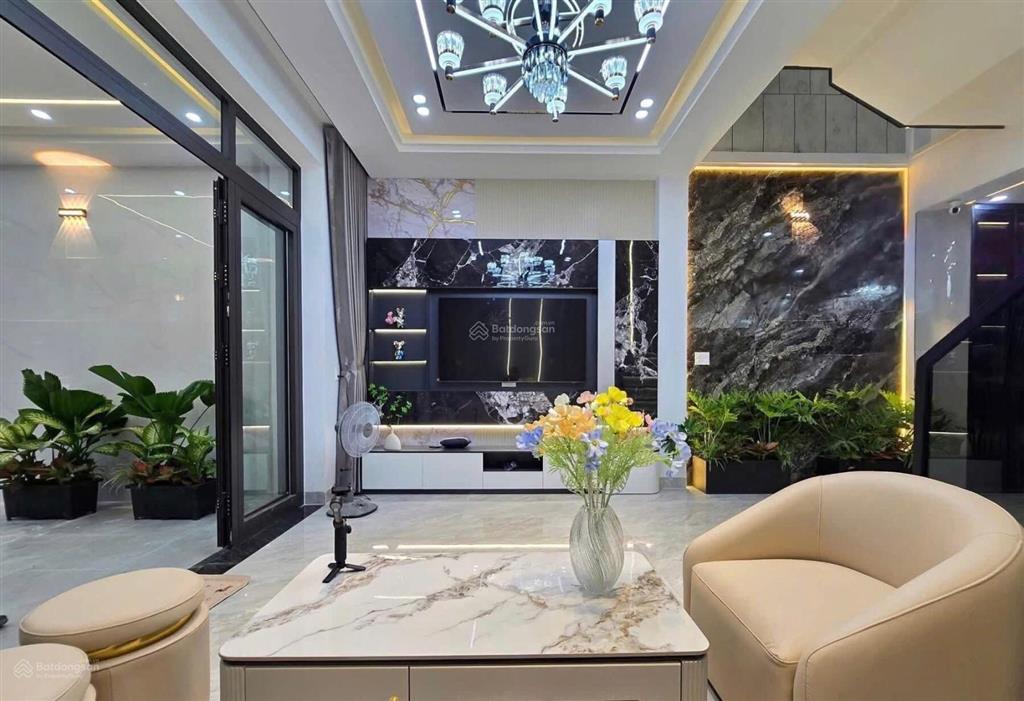 Bán nhà dương quảng hàm (đường số 20 gần toà án gò vấp), 64m2, 4pn, hẻm ô tô, sổ riêng