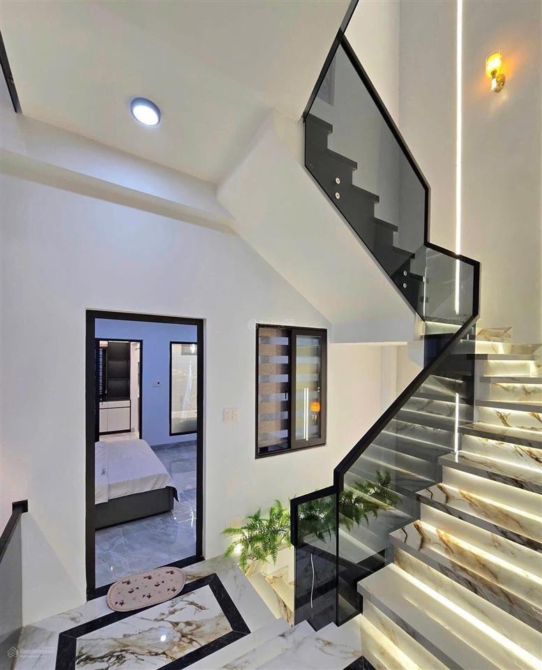 Bán nhà dương quảng hàm (đường số 20 gần toà án gò vấp), 64m2, 4pn, hẻm ô tô, sổ riêng