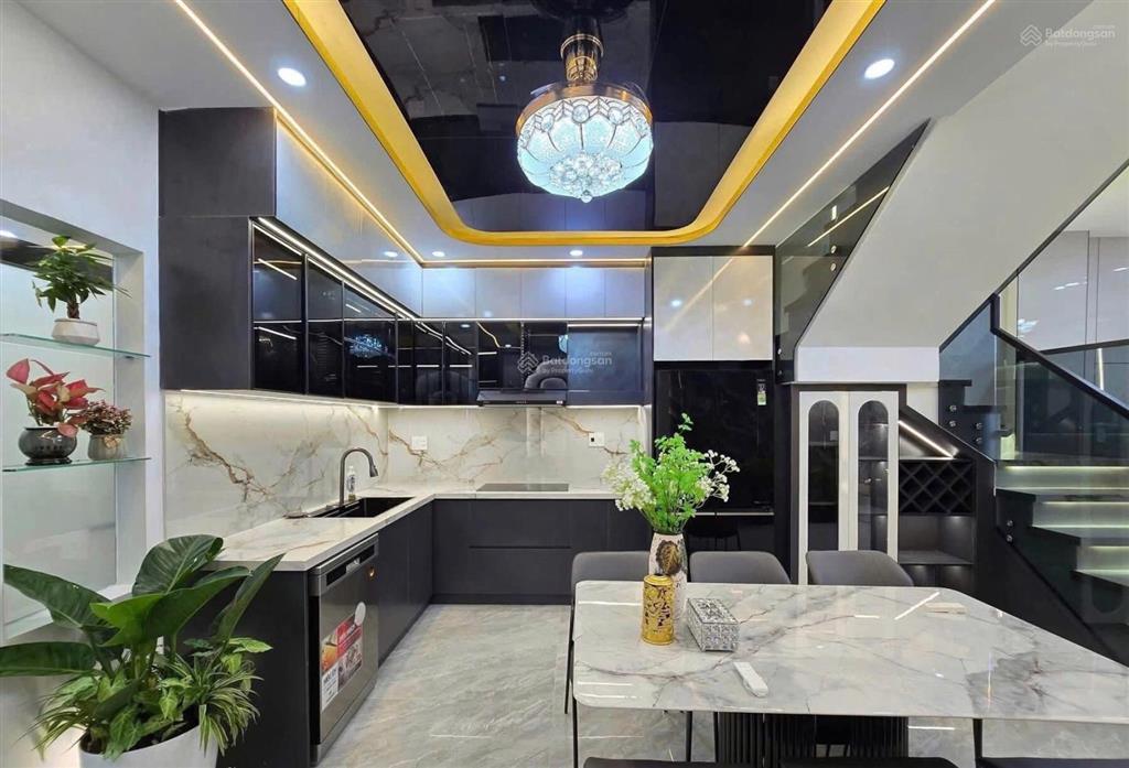 Bán nhà dương quảng hàm (đường số 20 gần toà án gò vấp), 64m2, 4pn, hẻm ô tô, sổ riêng