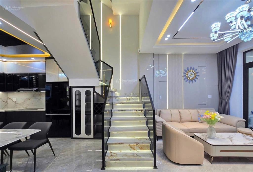 Bán nhà dương quảng hàm (đường số 20 gần toà án gò vấp), 64m2, 4pn, hẻm ô tô, sổ riêng