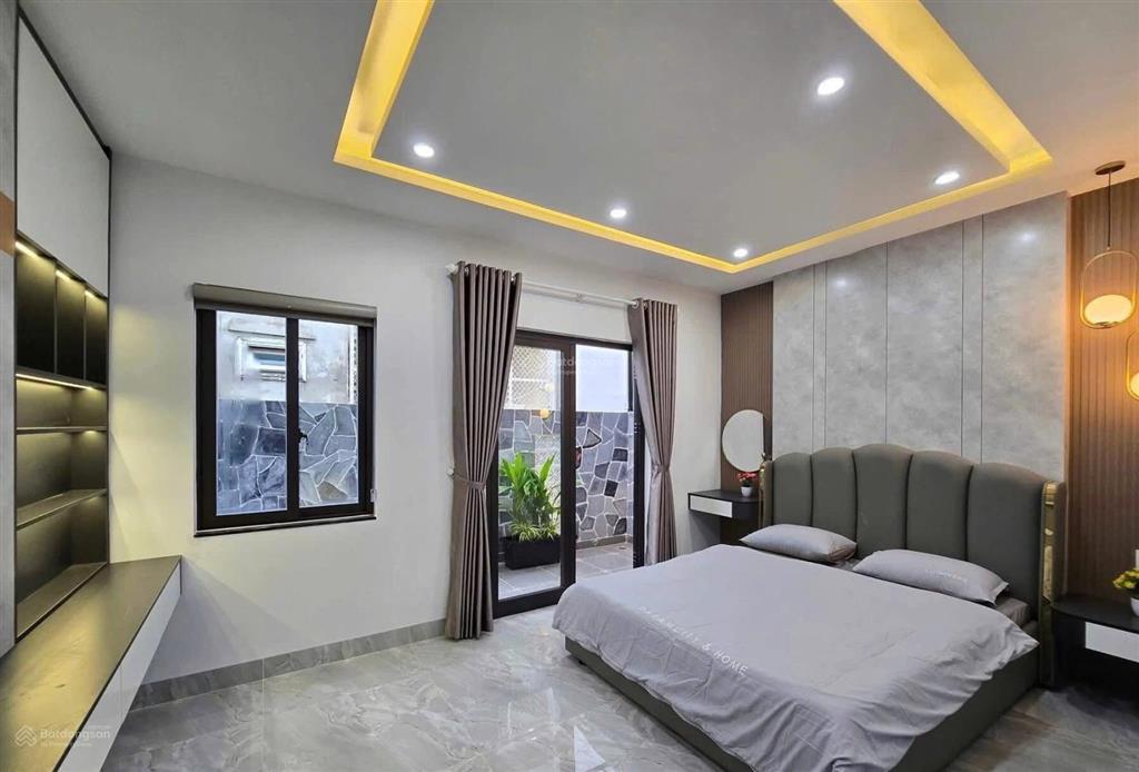 Bán nhà dương quảng hàm (đường số 20 gần toà án gò vấp), 64m2, 4pn, hẻm ô tô, sổ riêng