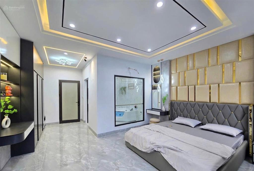 Bán nhà dương quảng hàm (đường số 20 gần toà án gò vấp), 64m2, 4pn, hẻm ô tô, sổ riêng