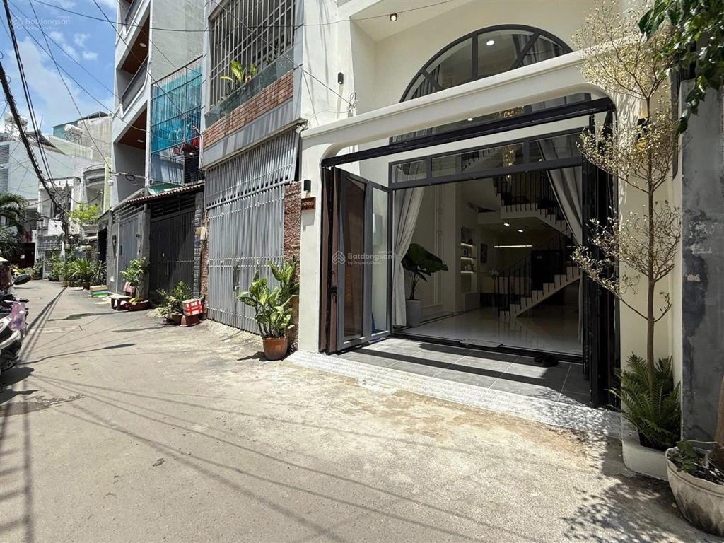 Bán nhà riêng 4pn, 4wc tại lý chính thắng, quận 3, 59m2/ 5 tỷ2, view đẹp, hẻm ô tô