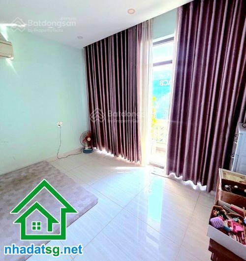 Nhỉnh 13 tỷ mtkd nguyễn sơn  trung tâm tân phú 5 tầng  42m (4,2x10) 3pn 4wc