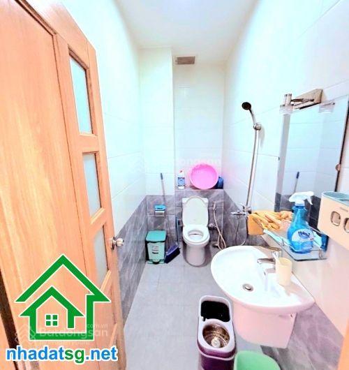 Nhỉnh 13 tỷ mtkd nguyễn sơn  trung tâm tân phú 5 tầng  42m (4,2x10) 3pn 4wc